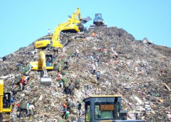 Hari Tanpa Sampah Sedunia: Tragedi Bantargebang Bukti Gagalnya Sistem Pengelolaan Sampah Indonesia